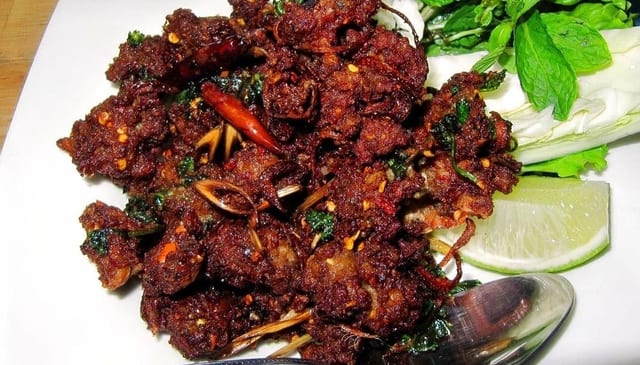 Larb Tod.