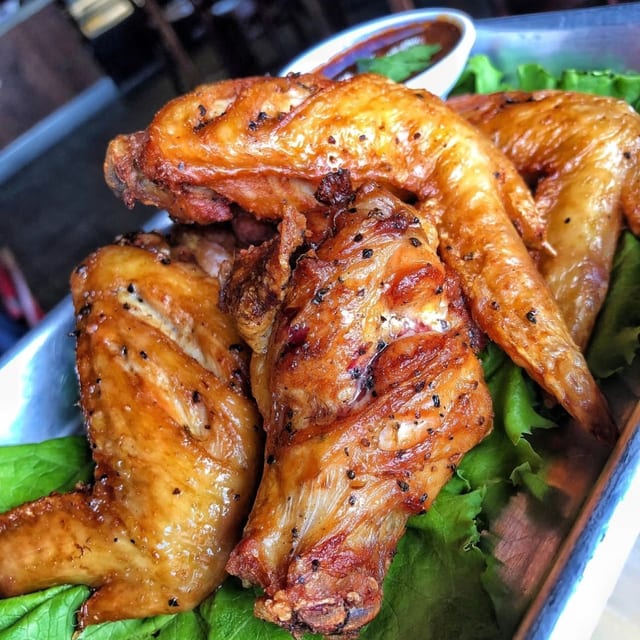 Isaan Wing.