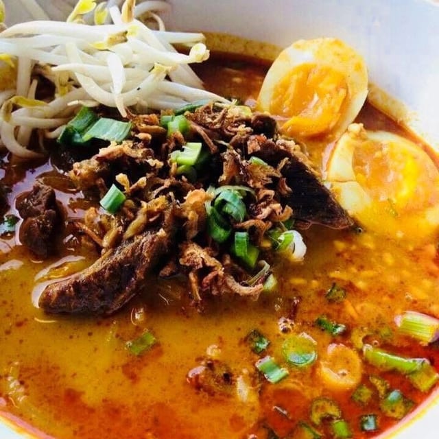 Kak Curry Noodles.