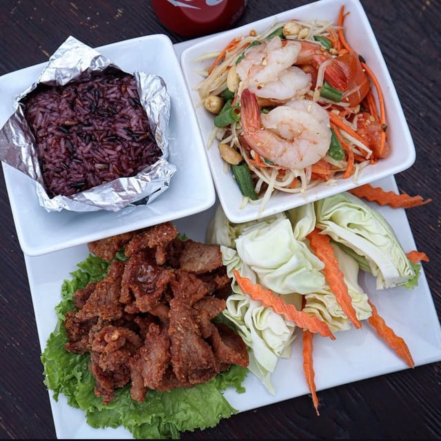 Isaan Set.