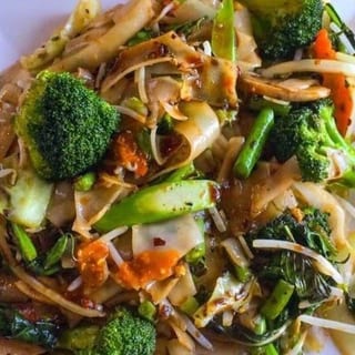 Rad Nah Kee Mow Noodles
